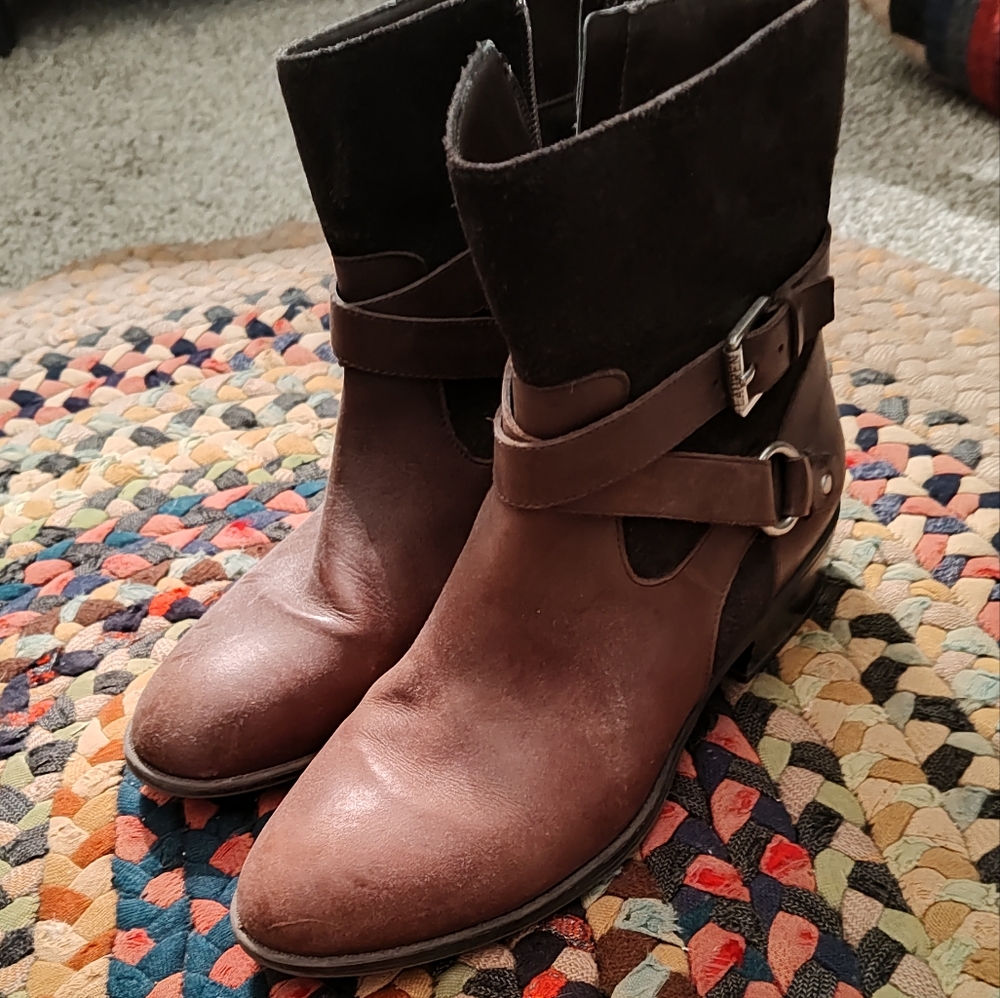 Women’s Ralph Lauren Ankle Boots Margo Leather Buckle Stripe Side Zip Size 8.5B